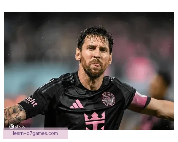 梅西加盟迈阿密国际后首场亮相引发全球关注 展现绝佳状态助球队大胜