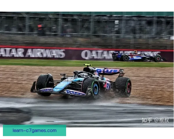 F1赛季激烈角逐 汉密尔顿与维斯塔潘争冠形势愈发紧张